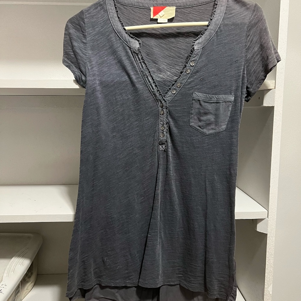 $5 -$10 Sweaters, Tops & Tees!!  Anthropologie Grey S/S Top XS